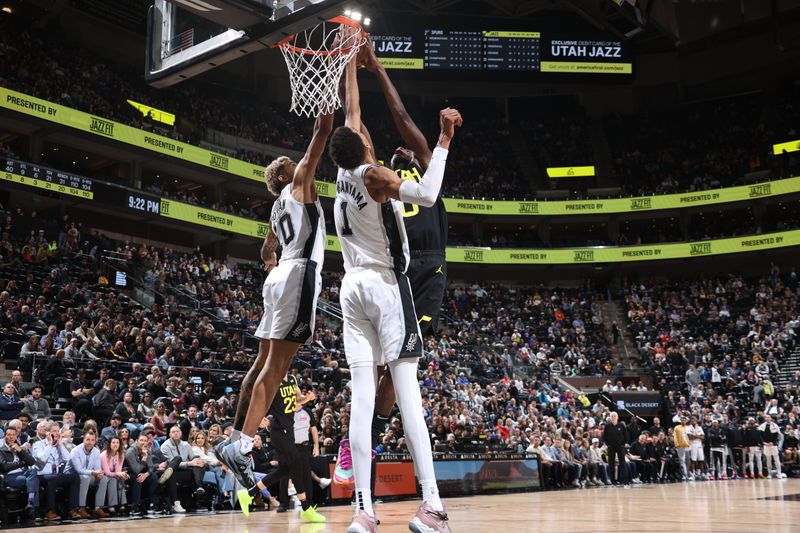 SALT LAKE CITY, UT - MARCH 27: Victor Wembanyama #1 of the San Antonio Spurs blocks the shot by Taylor Hendricks #0 of the Utah Jazz during the game on March 27, 2024 at Delta Center in Salt Lake City, Utah. NOTE TO USER: User expressly acknowledges and agrees that, by downloading and or using this Photograph, User is consenting to the terms and conditions of the Getty Images License Agreement. Mandatory Copyright Notice: Copyright 2024 NBAE (Photo by Melissa Majchrzak/NBAE via Getty Images)