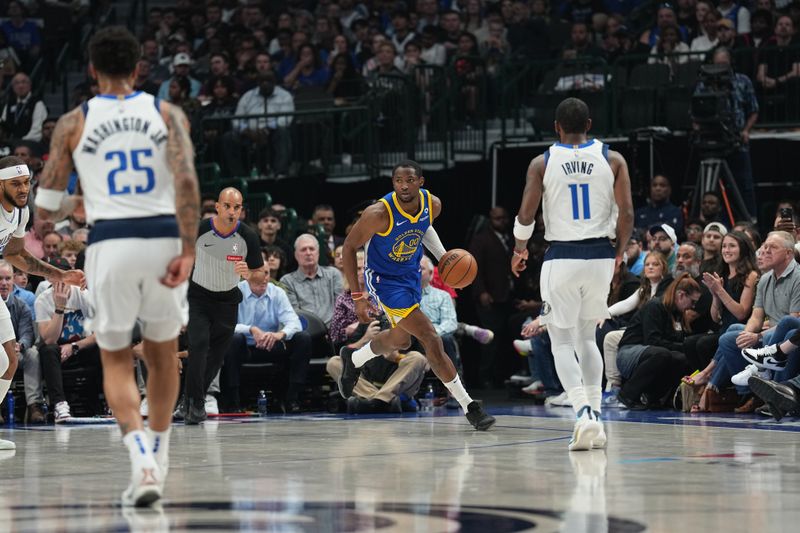 DALLAS, TX - MARCH 13: Jonathan Kuminga #00 of the Golden State Warriors dribbles the ball during the game against the Dallas Mavericks on March 13, 2024 at the American Airlines Center in Dallas, Texas. NOTE TO USER: User expressly acknowledges and agrees that, by downloading and or using this photograph, User is consenting to the terms and conditions of the Getty Images License Agreement. Mandatory Copyright Notice: Copyright 2024 NBAE (Photo by Glenn James/NBAE via Getty Images)