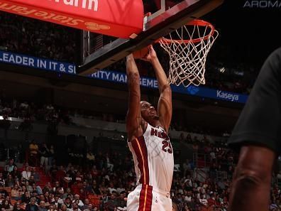 MIAMI, FL - DECEMBER 2: Orlando Robinson #25 of the Miami Heat dunks the ball during the game against the Indiana Pacers on December 2, 2023 at Kaseya Center in Miami, Florida. NOTE TO USER: User expressly acknowledges and agrees that, by downloading and or using this Photograph, user is consenting to the terms and conditions of the Getty Images License Agreement. Mandatory Copyright Notice: Copyright 2023 NBAE (Photo by Issac Baldizon/NBAE via Getty Images)