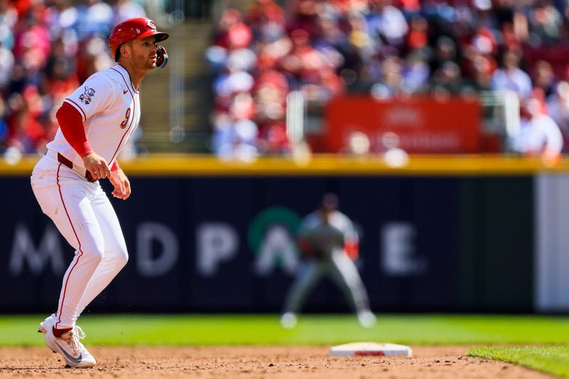 Mar 29, 2026; Cincinnati, Ohio, USA; Cincinnati Reds second baseman Matt McLain (9) leads off from second in the sixth inning against the Boston Red Sox at Great American Ball Park. Mandatory Credit: Katie Stratman-Imagn Images