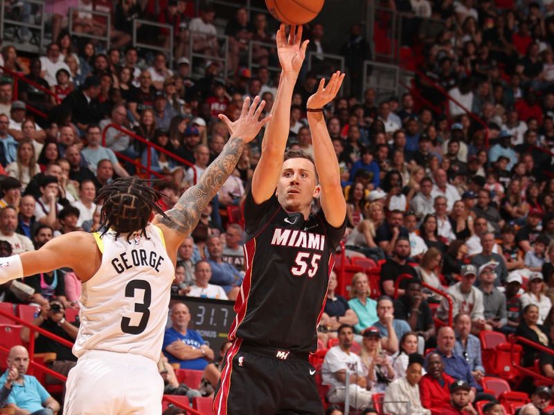 MIAMI, FL - MARCH 2: Duncan Robinson #55 of the Miami Heat three point basket during the game against the Utah Jazz on March 2, 2024 at Kaseya Center in Miami, Florida. NOTE TO USER: User expressly acknowledges and agrees that, by downloading and or using this Photograph, user is consenting to the terms and conditions of the Getty Images License Agreement. Mandatory Copyright Notice: Copyright 2024 NBAE (Photo by Issac Baldizon/NBAE via Getty Images)