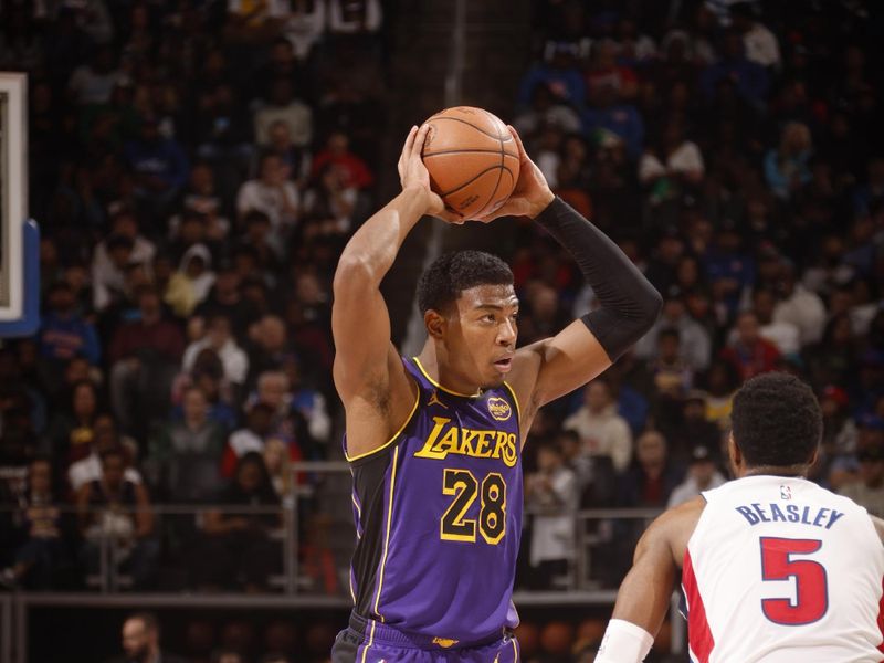 DETROIT, MI - NOVEMBER 4: Rui Hachimura #28 of the Los Angeles Lakers looks to pass the ball during the game against the Detroit Pistons on November 4, 2024 at Little Caesars Arena in Detroit, Michigan. NOTE TO USER: User expressly acknowledges and agrees that, by downloading and/or using this photograph, User is consenting to the terms and conditions of the Getty Images License Agreement. Mandatory Copyright Notice: Copyright 2024 NBAE (Photo by Brian Sevald/NBAE via Getty Images)