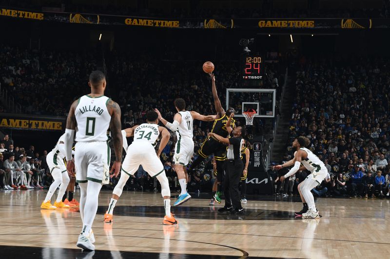 Milwaukee Bucks Stumble at Chase Center: Golden State Warriors Dominate with 125-90 Victory