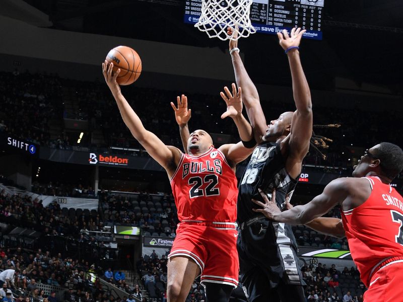 SAN ANTONIO, TX - DECEMBER 5: Talen Horton-Tucker #22 of the Chicago Bulls drives to the basket during the game against the San Antonio Spurs on December 5, 2024 at the Frost Bank Center in San Antonio, Texas. NOTE TO USER: User expressly acknowledges and agrees that, by downloading and or using this photograph, user is consenting to the terms and conditions of the Getty Images License Agreement. Mandatory Copyright Notice: Copyright 2024 NBAE (Photos by Michael Gonzales/NBAE via Getty Images)