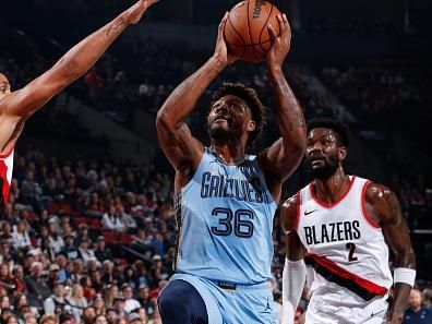 PORTLAND, OR - NOVEMBER 5: Marcus Smart #36 of the Memphis Grizzlies shoots the ball during the game against the Portland Trail Blazers on November 5, 2023 at the Moda Center Arena in Portland, Oregon. NOTE TO USER: User expressly acknowledges and agrees that, by downloading and or using this photograph, user is consenting to the terms and conditions of the Getty Images License Agreement. Mandatory Copyright Notice: Copyright 2023 NBAE (Photo by Cameron Browne/NBAE via Getty Images)