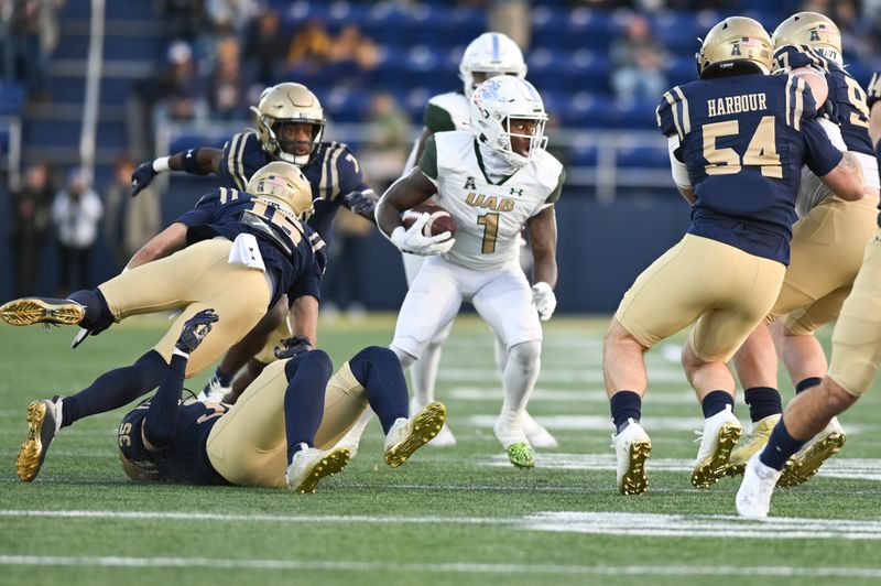 Clash at Protective Stadium: UAB Blazers to Host Temple Owls in College Football Showdown