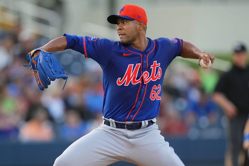 Mets Eyeing Victory Over Cardinals in Clover Park Showdown