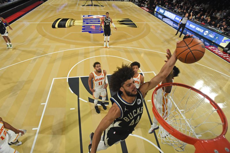 LAS VEGAS, NV - DECEMBER 14: Andre Jackson Jr. #44 of the Milwaukee Bucks drives to the basket during the game against the Atlanta Hawks during the Emirates NBA Cup Semifinal game on December 14, 2024 at T-Mobile Arena in Las Vegas, Nevada. NOTE TO USER: User expressly acknowledges and agrees that, by downloading and/or using this Photograph, user is consenting to the terms and conditions of the Getty Images License Agreement. Mandatory Copyright Notice: Copyright 2024 NBAE (Photo by Juan Ocampo/NBAE via Getty Images)