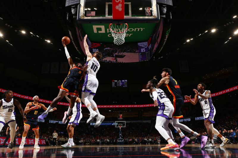 Kings to Clash with Thunder: De'Aaron Fox's Stellar Performance Sets Stage for Epic Showdown