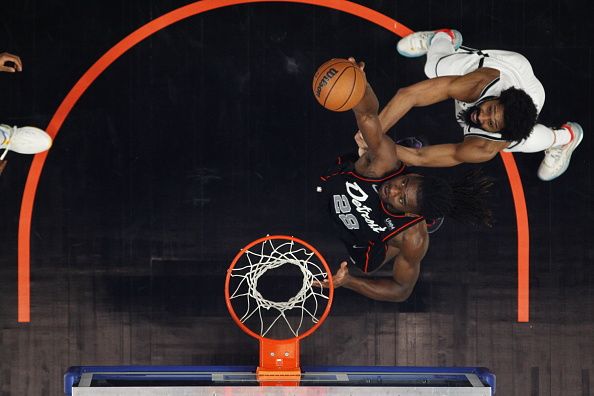 DETROIT, MI - DECEMBER 26:  Isaiah Stewart #28 of the Detroit Pistons drives to the basket during the game against the Brooklyn Nets on December 26, 2023 at Little Caesars Arena in Detroit, Michigan. NOTE TO USER: User expressly acknowledges and agrees that, by downloading and/or using this photograph, User is consenting to the terms and conditions of the Getty Images License Agreement. Mandatory Copyright Notice: Copyright 2023 NBAE (Photo by Brian Sevald/NBAE via Getty Images)