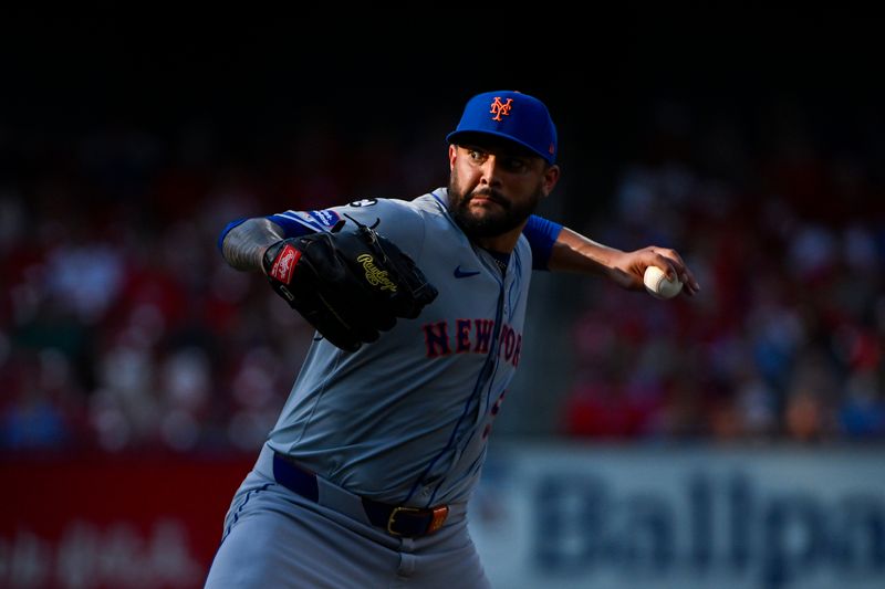 Aug 5, 2024; St. Louis, Missouri, USA;  New York Mets starting pitcher Sean Manaea (59) pitches against the St. Louis Cardinals during the sixth inning at Busch Stadium. Mandatory Credit: Jeff Curry-USA TODAY Sports