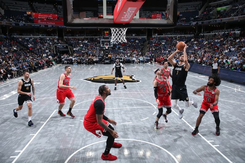 MEMPHIS, TN - FEBRUARY 8: Santi Aldama #7 of the Memphis Grizzlies drives to the basket during the game against the Chicago Bulls on February 8, 2024 at FedExForum in Memphis, Tennessee. NOTE TO USER: User expressly acknowledges and agrees that, by downloading and or using this photograph, User is consenting to the terms and conditions of the Getty Images License Agreement. Mandatory Copyright Notice: Copyright 2024 NBAE (Photo by Joe Murphy/NBAE via Getty Images)