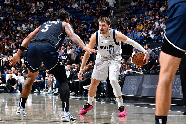 ORLANDO, FL - NOVEMBER 6: Luka Doncic #77 of the Dallas Mavericks dribbles the ball during the game against the Orlando Magic on November 6, 2023 at Amway Center in Orlando, Florida. NOTE TO USER: User expressly acknowledges and agrees that, by downloading and or using this photograph, User is consenting to the terms and conditions of the Getty Images License Agreement. Mandatory Copyright Notice: Copyright 2023 NBAE (Photo by Fernando Medina/NBAE via Getty Images)