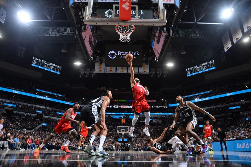 SAN ANTONIO, TX - MARCH 12: Fred VanVleet #5 of the Houston Rockets shoots the ball during the game against the San Antonio Spurs on March 12, 2024 at the Frost Bank Center in San Antonio, Texas. NOTE TO USER: User expressly acknowledges and agrees that, by downloading and or using this photograph, user is consenting to the terms and conditions of the Getty Images License Agreement. Mandatory Copyright Notice: Copyright 2024 NBAE (Photos by Michael Gonzales/NBAE via Getty Images)