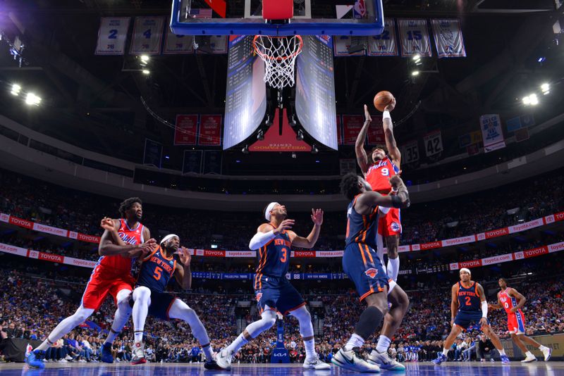 PHILADELPHIA, PA - APRIL 28: Kelly Oubre Jr. #9 of the Philadelphia 76ers drives to the basket during the game against the New York Knicks during Round 1 Game 4 of the 2024 NBA Playoffs on April 28, 2024 at the Wells Fargo Center in Philadelphia, Pennsylvania NOTE TO USER: User expressly acknowledges and agrees that, by downloading and/or using this Photograph, user is consenting to the terms and conditions of the Getty Images License Agreement. Mandatory Copyright Notice: Copyright 2024 NBAE (Photo by Jesse D. Garrabrant/NBAE via Getty Images)