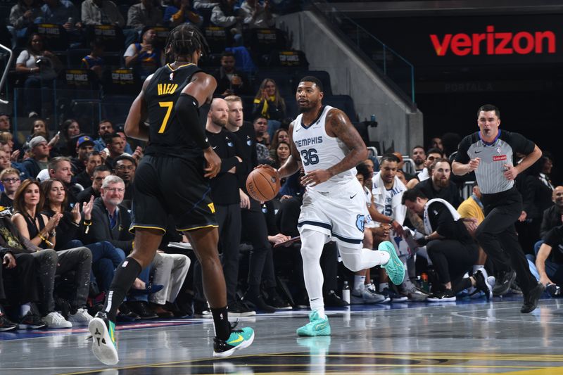 SAN FRANCISCO, CA - NOVEMBER 15: Marcus Smart #36 of the Memphis Grizzlies dribbles the ball during the game against the Golden State Warriors during the Emirates NBA Cup game on November 15, 2024 at Chase Center in San Francisco, California. NOTE TO USER: User expressly acknowledges and agrees that, by downloading and or using this photograph, user is consenting to the terms and conditions of Getty Images License Agreement. Mandatory Copyright Notice: Copyright 2024 NBAE (Photo by Noah Graham/NBAE via Getty Images)