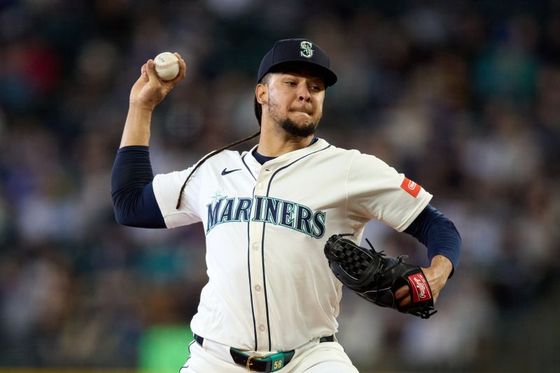 May 14, 2025; Seattle, Washington, USA; Seattle Mariners starting pitcher Luis Castillo (58) throws against the New York Yankees during the third inning at T-Mobile Park. Mandatory Credit: John Froschauer-Imagn Images
