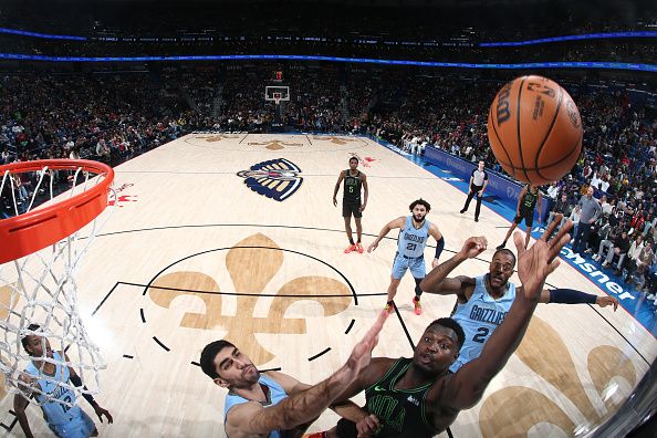 NEW ORLEANS, LA - DECEMBER 26: Zion Williamson #1 of the New Orleans Pelicans shoots the ball during the game against the Memphis Grizzlies on December 26, 2023 at the Smoothie King Center in New Orleans, Louisiana. NOTE TO USER: User expressly acknowledges and agrees that, by downloading and or using this Photograph, user is consenting to the terms and conditions of the Getty Images License Agreement. Mandatory Copyright Notice: Copyright 2023 NBAE (Photo by Layne Murdoch Jr./NBAE via Getty Images)