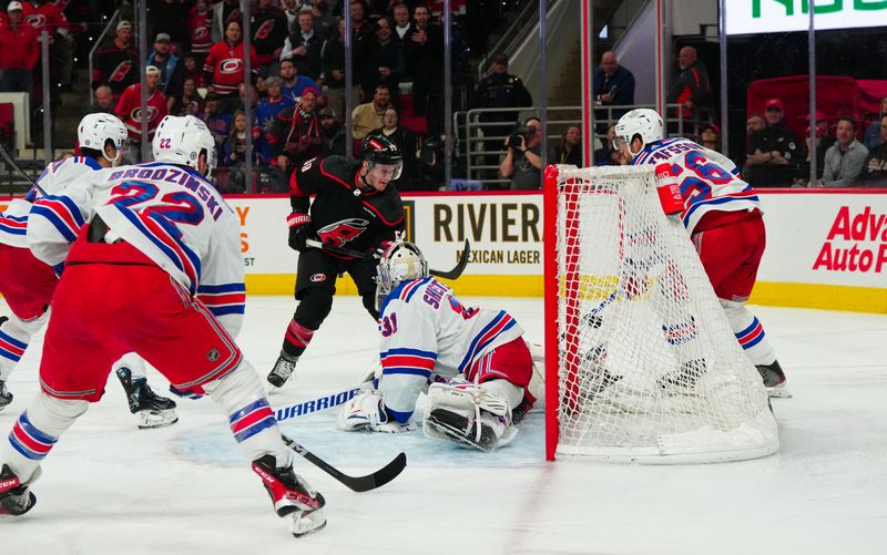 Can New York Rangers Continue Their Winning Streak Against Carolina Hurricanes?