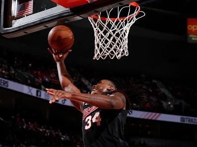 PORTLAND, OR - DECEMBER 14:  Jabari Walker #34 of the Portland Trail Blazers goes to the basket during the game on December 14, 2023 at the Moda Center Arena in Portland, Oregon. NOTE TO USER: User expressly acknowledges and agrees that, by downloading and or using this photograph, user is consenting to the terms and conditions of the Getty Images License Agreement. Mandatory Copyright Notice: Copyright 2023 NBAE (Photo by Cameron Browne/NBAE via Getty Images)