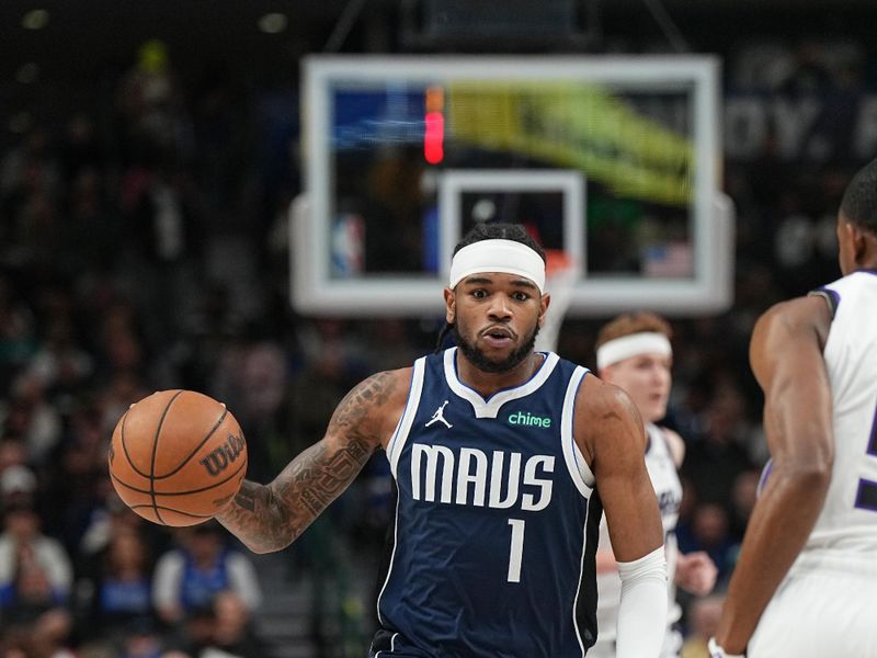 DALLAS, TX - JANUARY 27: Jaden Hardy #1 of the Dallas Mavericks handles the ball during the game  on January 27, 2024 at the American Airlines Center in Dallas, Texas. NOTE TO USER: User expressly acknowledges and agrees that, by downloading and or using this photograph, User is consenting to the terms and conditions of the Getty Images License Agreement. Mandatory Copyright Notice: Copyright 2024 NBAE (Photo by Glenn James/NBAE via Getty Images)