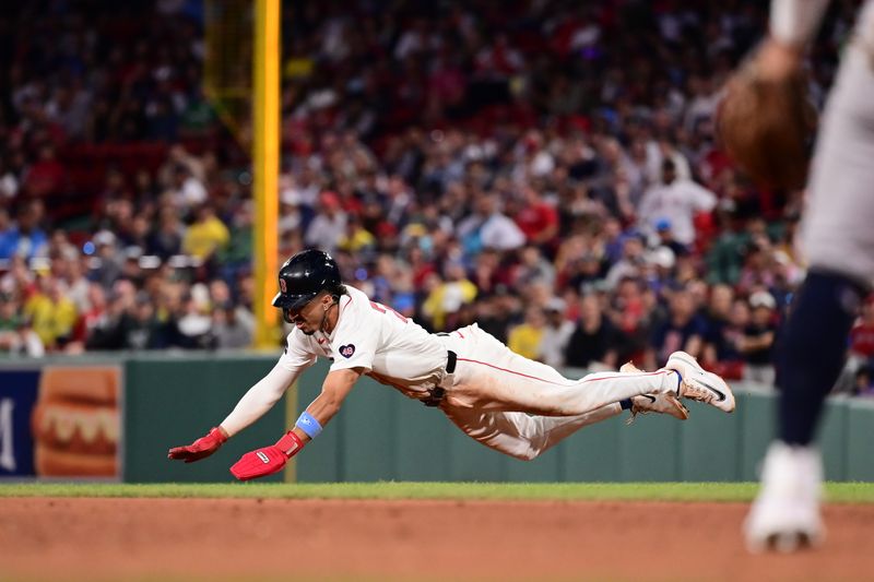 Jun 16, 2024; Boston, Massachusetts, USA; Boston Red Sox shortstop David Hamilton (70)n steals second base during the eighth inning against the New York Yankees at Fenway Park. Mandatory Credit: Eric Canha-USA TODAY Sports