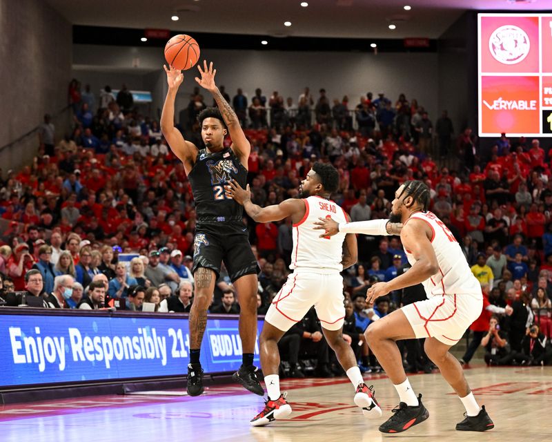 Feb 19, 2023; Houston, Texas, USA; Memphis Tigers guard Jayden Hardaway (25) passes the ball by Houston Cougars guard Jamal Shead (1) during the first half at Fertitta Center. Mandatory Credit: Maria Lysaker-USA TODAY Sports