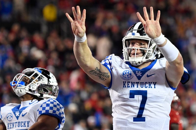 Kentucky Wildcats vs Southern Miss: Spotlight on Devin Leary's Stellar Performance