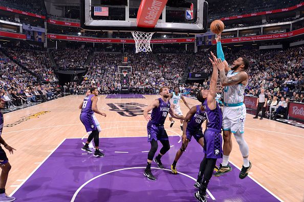 SACRAMENTO, CA - JANUARY 2: Miles Bridges #0 of the Charlotte Hornets drives to the basket during the game against the Sacramento Kings on January 2, 2024 at Golden 1 Center in Sacramento, California. NOTE TO USER: User expressly acknowledges and agrees that, by downloading and or using this Photograph, user is consenting to the terms and conditions of the Getty Images License Agreement. Mandatory Copyright Notice: Copyright 2024 NBAE (Photo by Rocky Widner/NBAE via Getty Images)