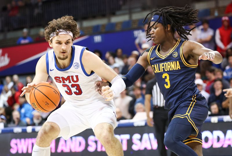 Jan 29, 2025; Dallas, Texas, USA;  Southern Methodist Mustangs forward Matt Cross (33) controls the ball as California Golden Bears guard DJ Campbell (3) defends during the first half at Moody Coliseum. Mandatory Credit: Kevin Jairaj-Imagn Images