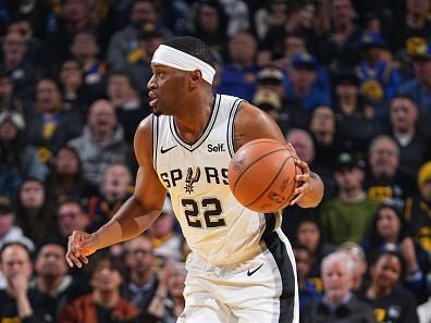 SAN FRANCISCO, CA - NOVEMBER 24: Malaki Branham #22 of the San Antonio Spurs dribbles the ball during the game against the Golden State Warriors on November 24, 2023 at Chase Center in San Francisco, California. NOTE TO USER: User expressly acknowledges and agrees that, by downloading and or using this photograph, user is consenting to the terms and conditions of Getty Images License Agreement. Mandatory Copyright Notice: Copyright 2023 NBAE (Photo by Garrett Ellwood/NBAE via Getty Images)