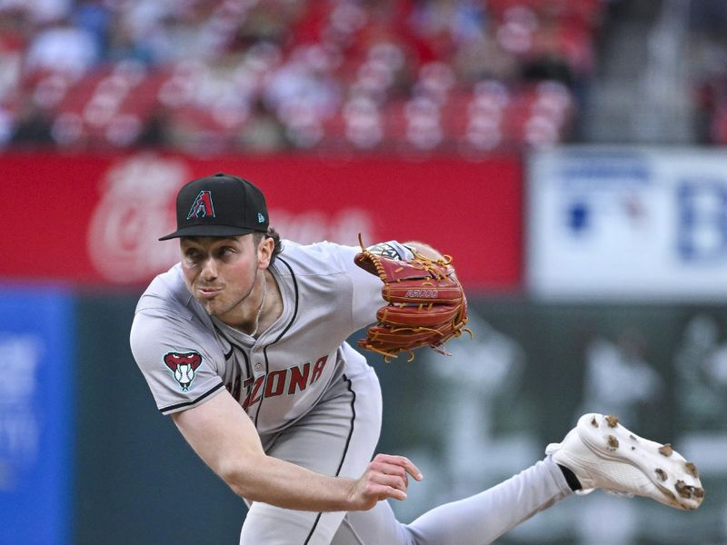 Apr 22, 2024; St. Louis, Missouri, USA;  Arizona Diamondbacks starting pitcher Brandon Pfaadt (32) pitches against the St. Louis Cardinals during the first inning at Busch Stadium. Mandatory Credit: Jeff Curry-USA TODAY Sports