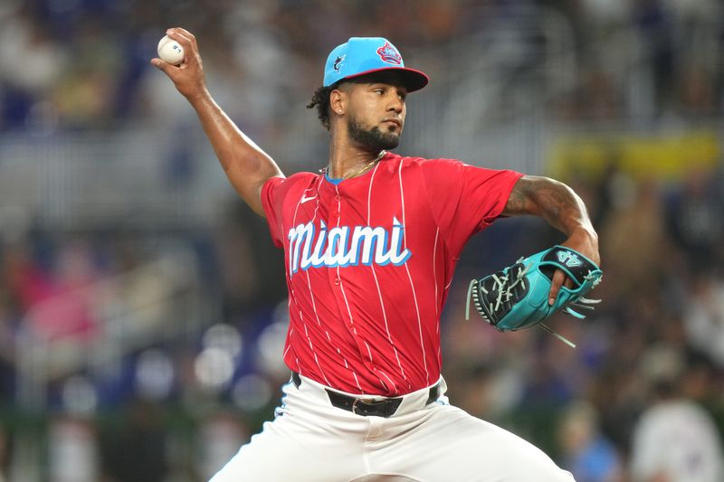 Jul 20, 2024; Miami, Florida, USA;  Miami Marlins starting pitcher Roddery Muñoz (71) throws against the New York Mets in the first inning at loanDepot Park. Mandatory Credit: Jim Rassol-USA TODAY Sports