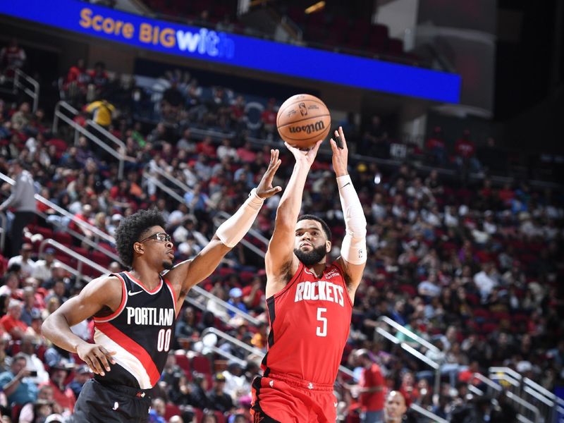 HOUSTON, TX - MARCH 25: Fred VanVleet #5 of the Houston Rockets drives to the basket during the game against the Portland Trail Blazers on March 25, 2024 at the Toyota Center in Houston, Texas. NOTE TO USER: User expressly acknowledges and agrees that, by downloading and or using this photograph, User is consenting to the terms and conditions of the Getty Images License Agreement. Mandatory Copyright Notice: Copyright 2024 NBAE (Photo by Logan Riely/NBAE via Getty Images)