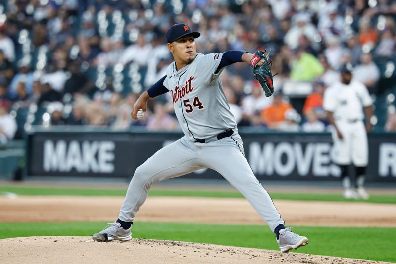 Aug 23, 2024; Chicago, Illinois, USA; Detroit Tigers starting pitcher Keider Montero (54) delivers a pitch against the Chicago White Sox during the first inning at Guaranteed Rate Field. Mandatory Credit: Kamil Krzaczynski-USA TODAY Sports