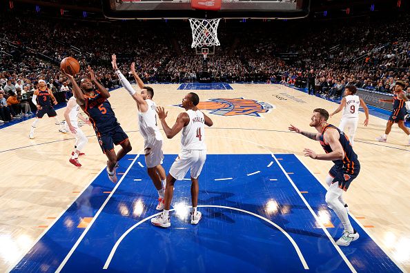 NEW YORK, NY - NOVEMBER 1: Immanuel Quickley #5 of the New York Knicks shoots the ball during the game against the Cleveland Cavaliers on November 1, 2023 at Madison Square Garden in New York City, New York.  NOTE TO USER: User expressly acknowledges and agrees that, by downloading and or using this photograph, User is consenting to the terms and conditions of the Getty Images License Agreement. Mandatory Copyright Notice: Copyright 2023 NBAE  (Photo by Nathaniel S. Butler/NBAE via Getty Images)