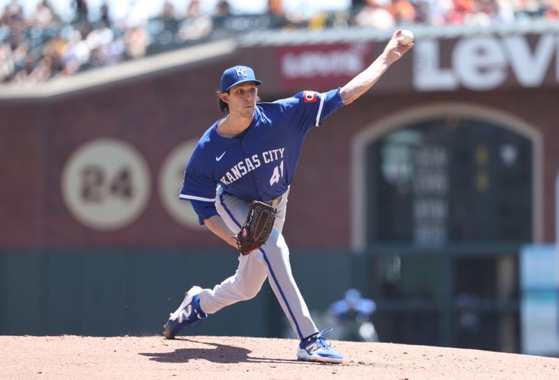 May 21, 2025; San Francisco, California, USA; Kansas City Royals starting pitcher Daniel Lynch (41) pitches the ball against the San Francisco Giants during the first inning at Oracle Park. Mandatory Credit: Kelley L Cox-Imagn Images