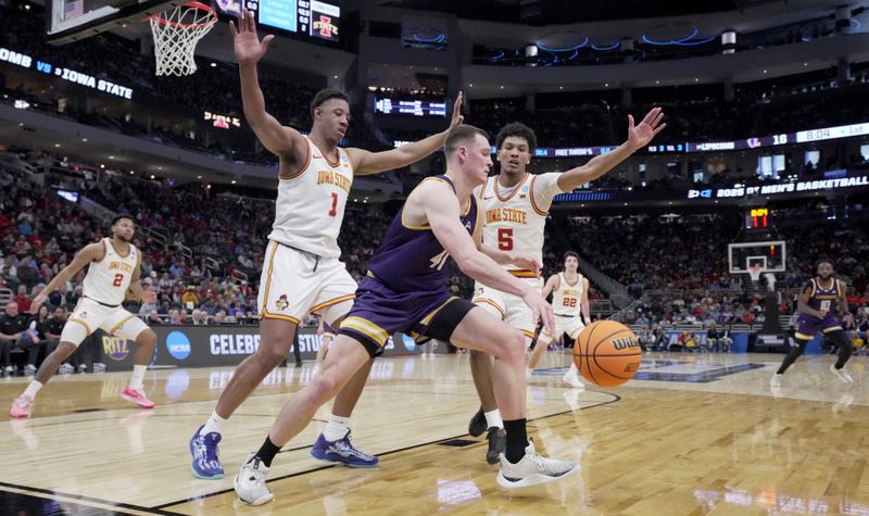 Iowa State Cyclones Dominate Lipscomb Bisons in South Regional First Round