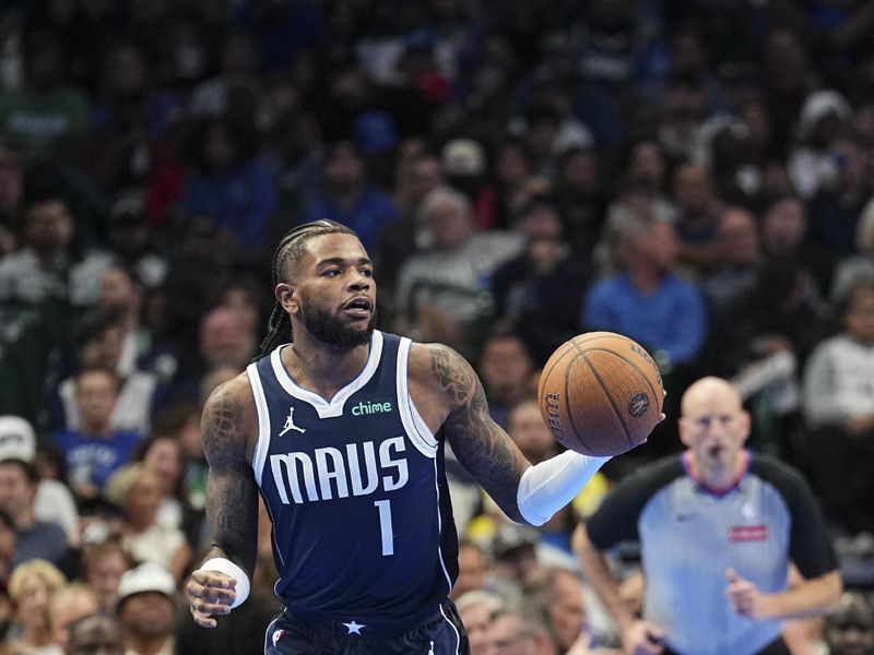 DALLAS, TX - November 19: Jaden Hardy #1 of the Dallas Mavericks dribbles the ball during the NBA Cup game against the New Orleans Pelicans on November 19, 2024 at American Airlines Center in Dallas, Texas. NOTE TO USER: User expressly acknowledges and agrees that, by downloading and or using this photograph, User is consenting to the terms and conditions of the Getty Images License Agreement. Mandatory Copyright Notice: Copyright 2024 NBAE (Photo by Glenn James/NBAE via Getty Images)