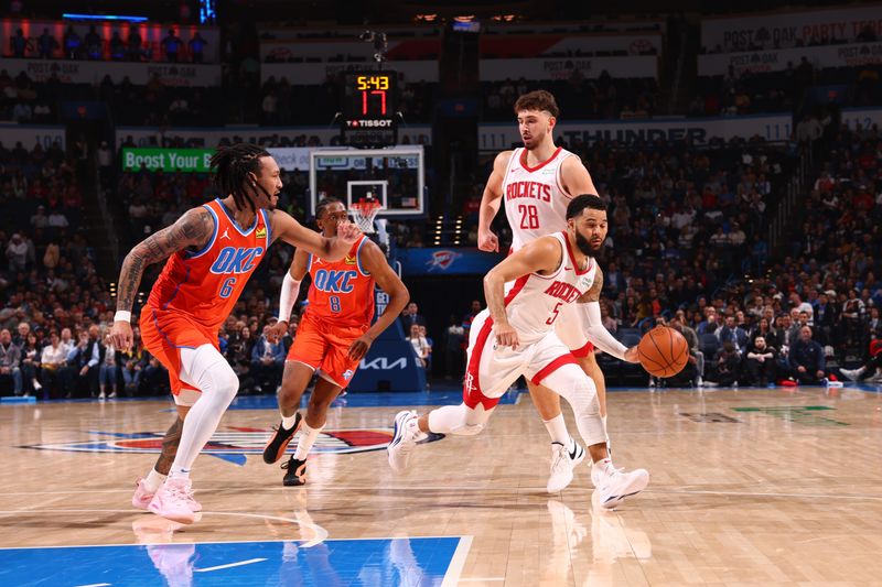 OKLAHOMA CITY, OK - FEBRUARY 27: Fred VanVleet #5 of the Houston Rockets dribbles the ball during the game against the Oklahoma City Thunder on February, 2024 at Paycom Arena in Oklahoma City, Oklahoma. NOTE TO USER: User expressly acknowledges and agrees that, by downloading and or using this photograph, User is consenting to the terms and conditions of the Getty Images License Agreement. Mandatory Copyright Notice: Copyright 2024 NBAE (Photo by Zach Beeker/NBAE via Getty Images)