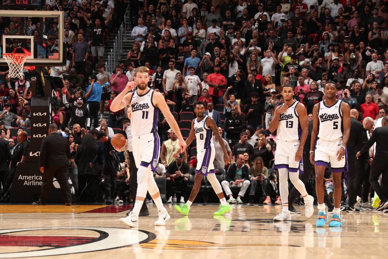 MIAMI, FL - NOVEMBER 4: Domantas Sabonis #11 of the Sacramento Kings during the game against the Miami Heat  during a regular season game on November 4, 2024 at Kaseya Center in Miami, Florida. NOTE TO USER: User expressly acknowledges and agrees that, by downloading and or using this Photograph, user is consenting to the terms and conditions of the Getty Images License Agreement. Mandatory Copyright Notice: Copyright 2024 NBAE (Photo by Issac Baldizon/NBAE via Getty Images)