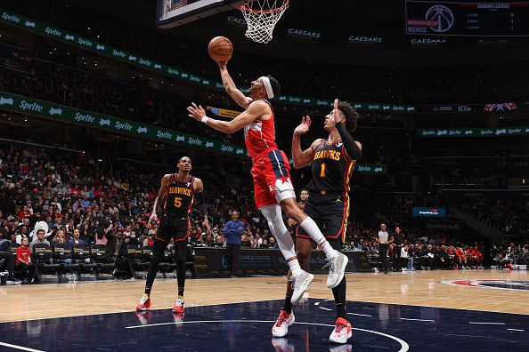 WASHINGTON, DC -? DECEMBER 31: Landry Shamet #20 of the Washington Wizards shoots the ball during the game against the Atlanta Hawks on December 31, 2023 at Capital One Arena in Washington, DC. NOTE TO USER: User expressly acknowledges and agrees that, by downloading and or using this Photograph, user is consenting to the terms and conditions of the Getty Images License Agreement. Mandatory Copyright Notice: Copyright 2023 NBAE (Photo by Stephen Gosling/NBAE via Getty Images)