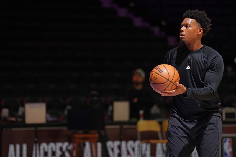 PHILADELPHIA, PA - MARCH 18: Kyle Lowry #7 of the Philadelphia 76ers warms up before the game against the Miami Heat on March 18, 2024 at the Wells Fargo Center in Philadelphia, Pennsylvania NOTE TO USER: User expressly acknowledges and agrees that, by downloading and/or using this Photograph, user is consenting to the terms and conditions of the Getty Images License Agreement. Mandatory Copyright Notice: Copyright 2024 NBAE (Photo by Jesse D. Garrabrant/NBAE via Getty Images)