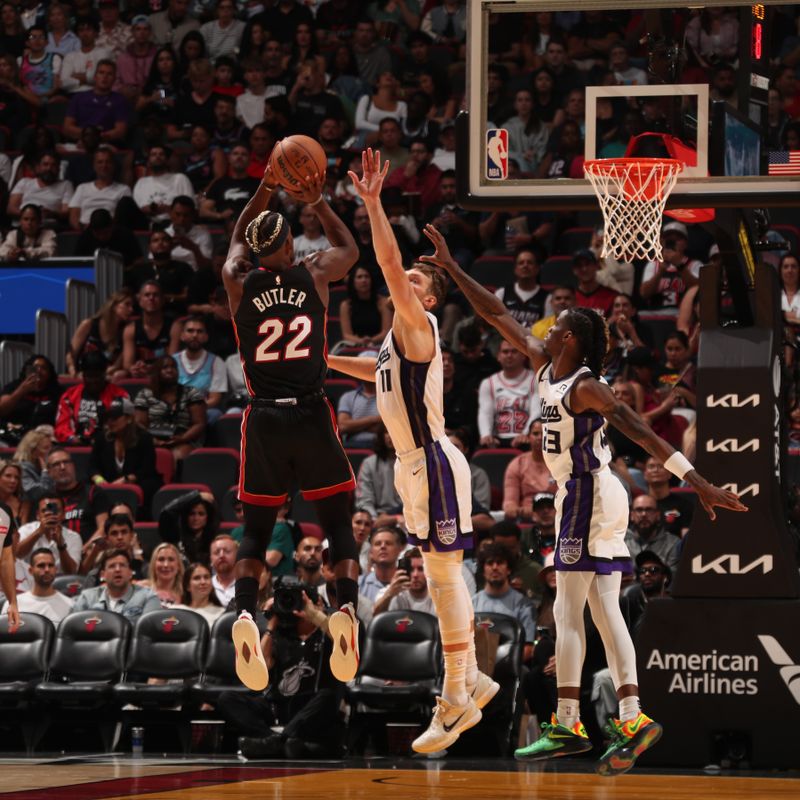 MIAMI, FL - NOVEMBER 4:  Jimmy Butler #22 of the Miami Heat shoots the ball during the game against the Sacramento Kings during a regular season game on November 4, 2024 at Kaseya Center in Miami, Florida. NOTE TO USER: User expressly acknowledges and agrees that, by downloading and or using this Photograph, user is consenting to the terms and conditions of the Getty Images License Agreement. Mandatory Copyright Notice: Copyright 2024 NBAE (Photo by Issac Baldizon/NBAE via Getty Images)