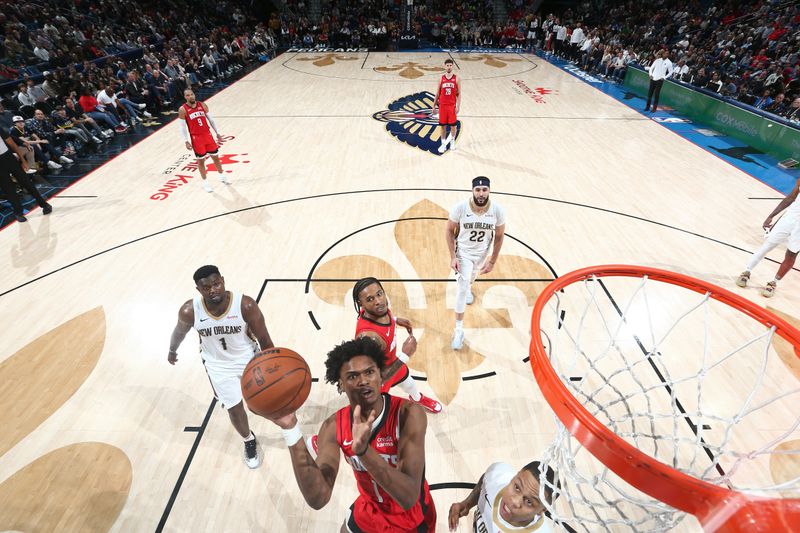 NEW ORLEANS, LA - FEBRUARY 22: Amen Thompson #1 of the Houston Rockets shoots the ball during the game against the New Orleans Pelicans on February 22, 2024 at the Smoothie King Center in New Orleans, Louisiana. NOTE TO USER: User expressly acknowledges and agrees that, by downloading and or using this Photograph, user is consenting to the terms and conditions of the Getty Images License Agreement. Mandatory Copyright Notice: Copyright 2024 NBAE (Photo by Layne Murdoch Jr./NBAE via Getty Images)