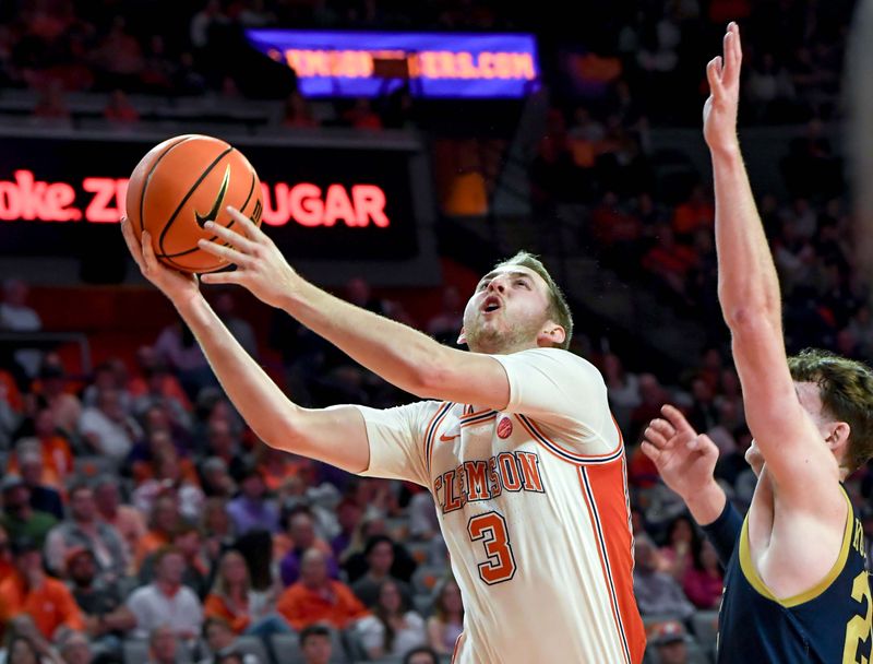 Clemson Tigers vs Notre Dame Fighting Irish: Can Nick Davidson Lead the Charge?