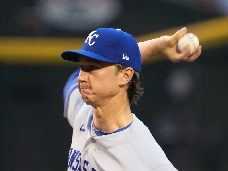 Apr 25, 2023; Phoenix, Arizona, USA; Kansas City Royals starting pitcher Brady Singer (51) pitches against the Arizona Diamondbacks during the first inning at Chase Field. Mandatory Credit: Joe Camporeale-USA TODAY Sports