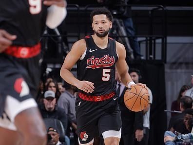 SACRAMENTO, CA - NOVEMBER 8: Skylar Mays #5 of the Portland Trail Blazers dribbles the ball during the game against the Sacramento Kings on November 8, 2023 at Golden 1 Center in Sacramento, California. NOTE TO USER: User expressly acknowledges and agrees that, by downloading and or using this Photograph, user is consenting to the terms and conditions of the Getty Images License Agreement. Mandatory Copyright Notice: Copyright 2023 NBAE (Photo by Rocky Widner/NBAE via Getty Images)