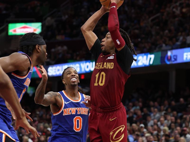 CLEVELAND, OH - APRIL 2:  Darius Garland #10 of the Cleveland Cavaliers looks to pass the ball during the game against the New York Knicks on April 2, 2025 at Rocket Mortgage FieldHouse in Cleveland, Ohio. NOTE TO USER: User expressly acknowledges and agrees that, by downloading and/or using this Photograph, user is consenting to the terms and conditions of the Getty Images License Agreement. Mandatory Copyright Notice: Copyright 2025 NBAE (Photo by  Lauren Leigh Bacho/NBAE via Getty Images)