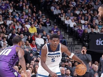 SACRAMENTO, CA - DECEMBER 23: Anthony Edwards #5 of the Minnesota Timberwolves dribbles the ball during the game against the Sacramento Kings on December 23, 2023 at Golden 1 Center in Sacramento, California. NOTE TO USER: User expressly acknowledges and agrees that, by downloading and or using this Photograph, user is consenting to the terms and conditions of the Getty Images License Agreement. Mandatory Copyright Notice: Copyright 2023 NBAE (Photo by Rocky Widner/NBAE via Getty Images)